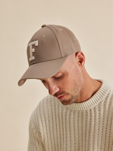 DAN FOX APPAREL - Gorra 'Felix' en gris: frente