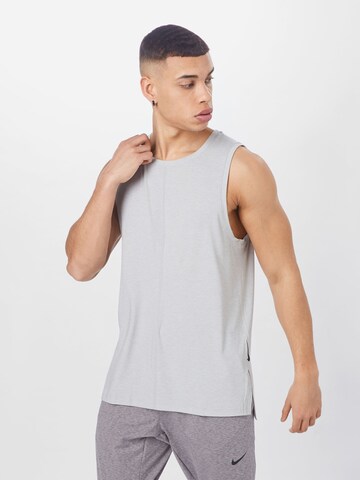 NIKE Regular fit Functioneel shirt in Grijs: voorkant