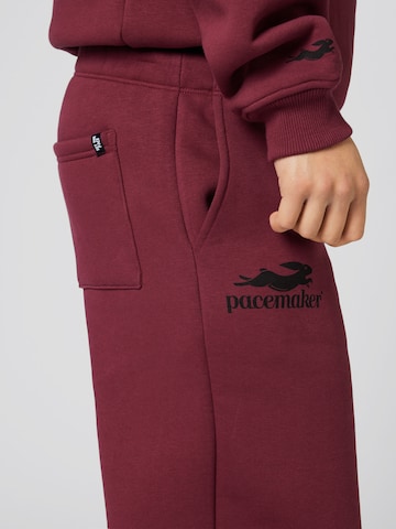 Pacemaker - Tapered Pantalón 'Kenan' en rojo