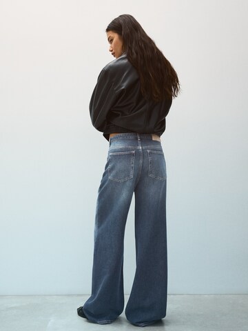 Bershka Wide leg Jeans in Blue: back