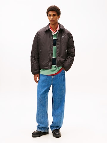 Tommy Jeans Демисезонная куртка в Черный