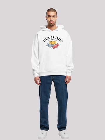 F4NT4STIC Sweatshirt 'Trick Or Treat Halloween' in Wit