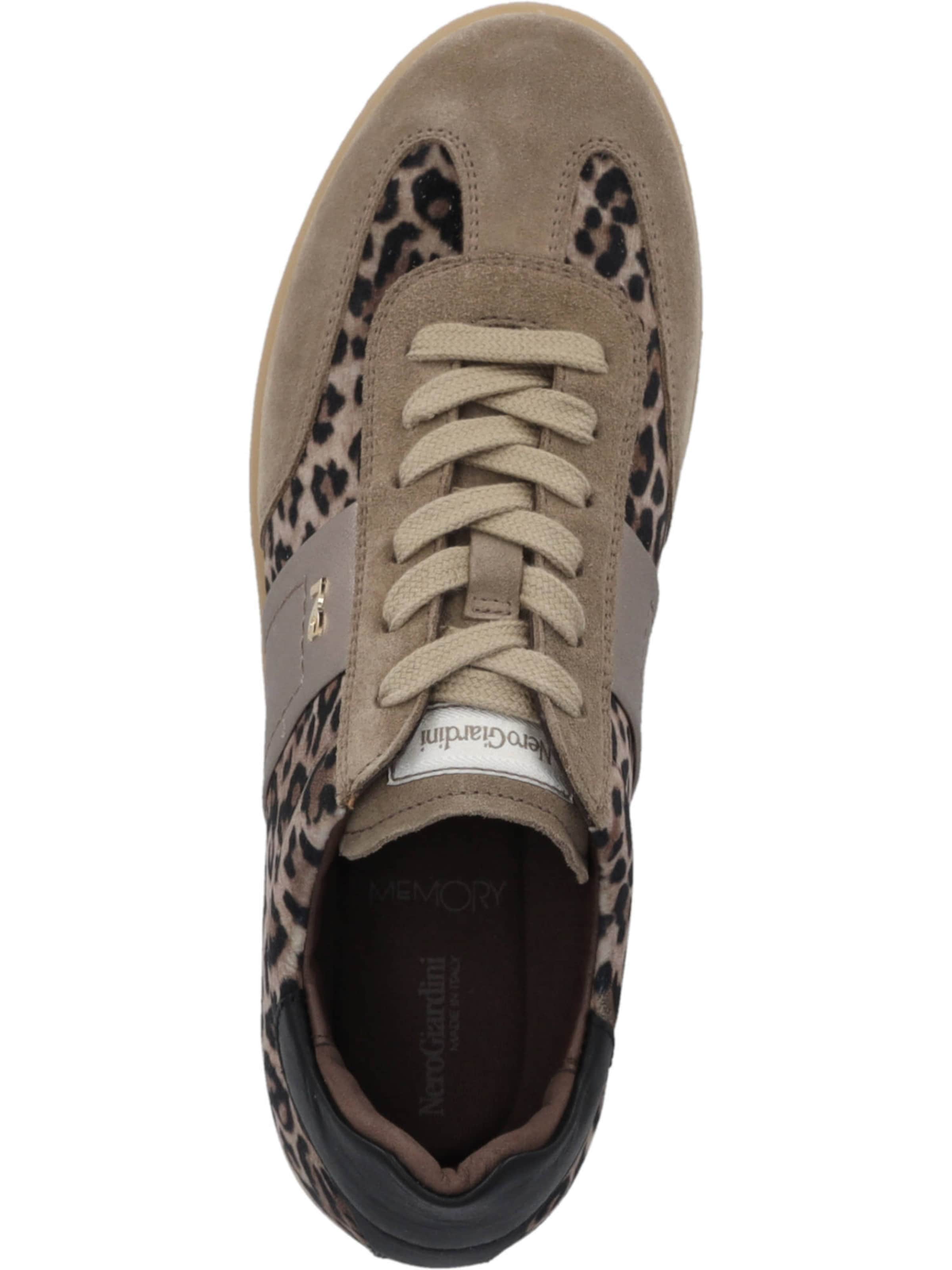 Nero Giardini Sneakers laag in Bruin