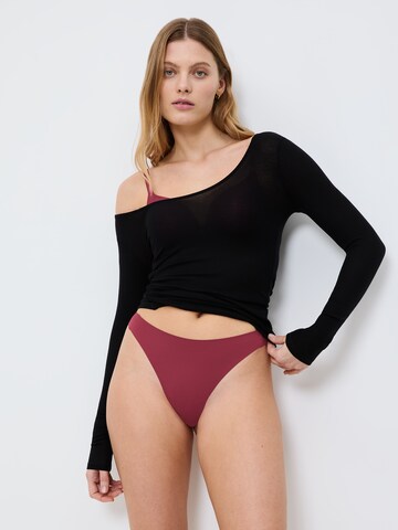 TRIUMPH String ' Red Label Smart Invisible ' in Rot