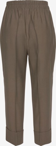 LASCANA - Pantalón en marrón: frente