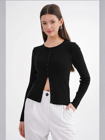 MixRay Knit Cardigan in Black