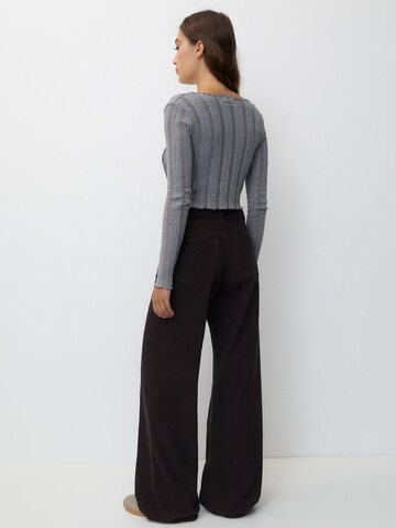 Wide leg Pantaloni de la Pull&Bear pe maro