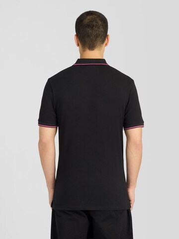 Tricou de la Lyle & Scott pe negru