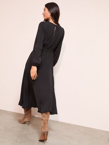 Friends Like These Kleid in Schwarz