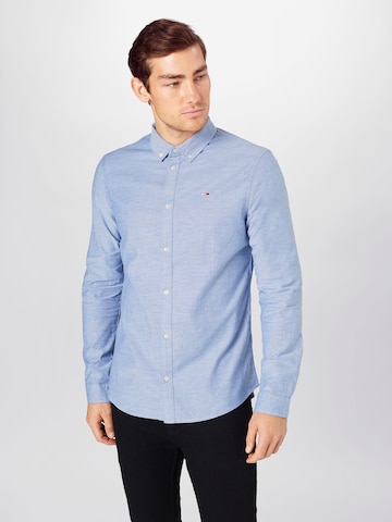 Tommy Jeans Slim fit Button Up Shirt in Blue: front