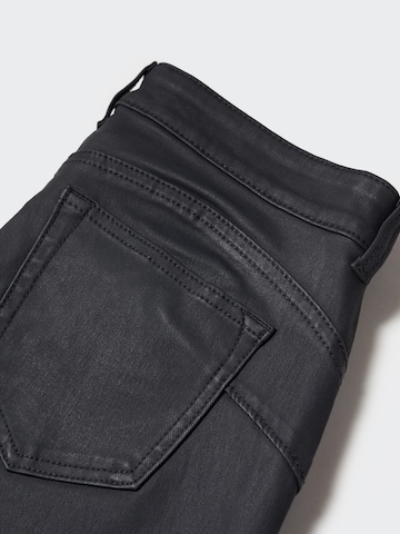 MANGO Regular Jeans in Zwart
