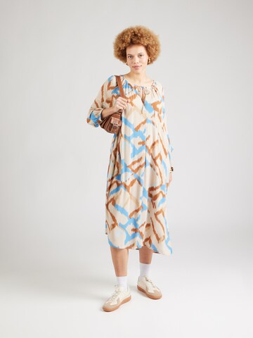 Abito 'CARROWA' di ONLY Carmakoma in beige: frontale