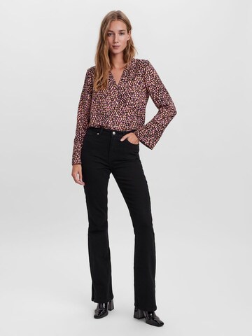 VERO MODA Flared Jeans 'Selma' in Black