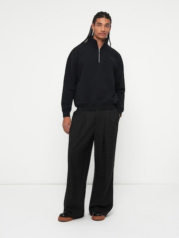 HOLLISTER - Sweatshirt em preto