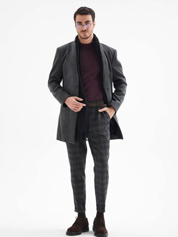Antioch Between-seasons coat in Grey
