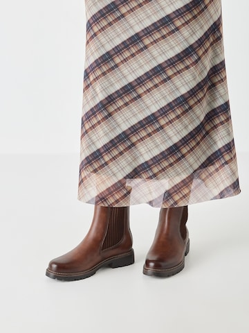Tamaris Chelsea boots in Bruin