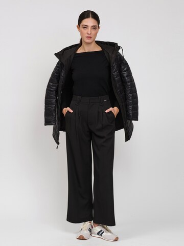 Influencer Sweater in Black