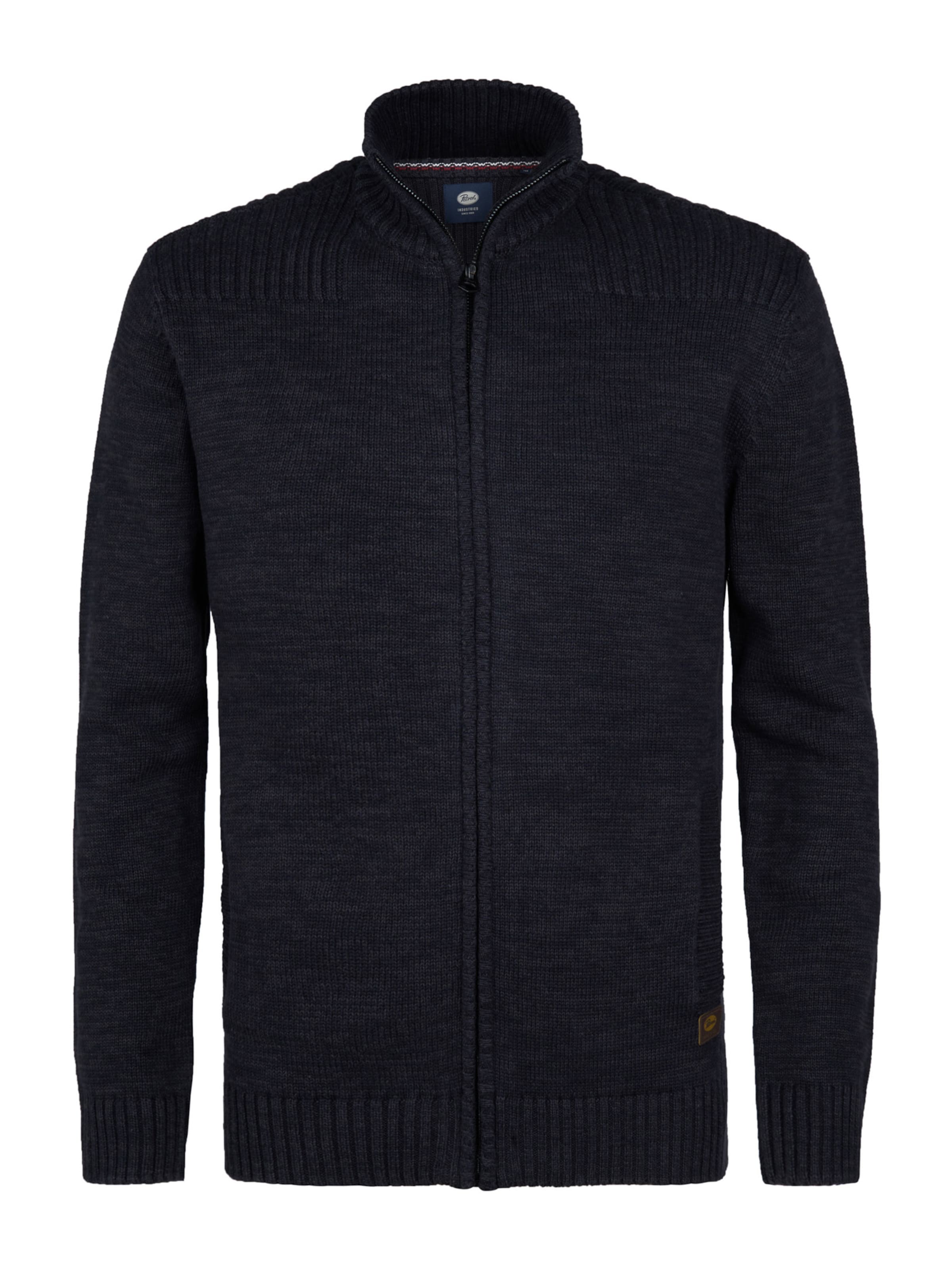 Petrol Industries Strickjacke in Schwarz: Vorderseite