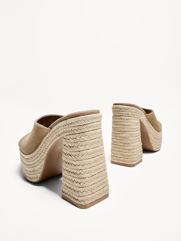 Mule Bershka en marron