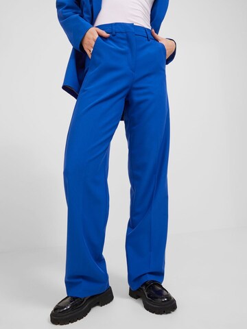 JJXX Regular Trousers with creases 'Mary' in Blue: front