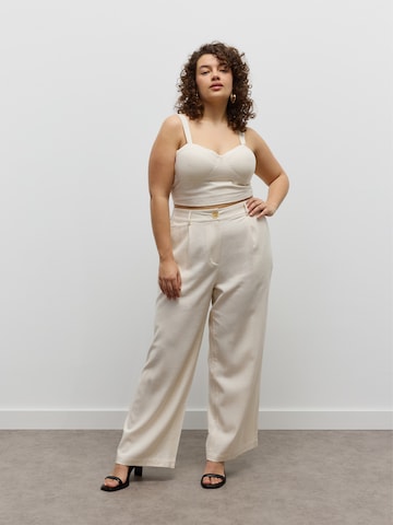 Wide leg Pantaloni con pieghe di CITA MAASS in beige: frontale