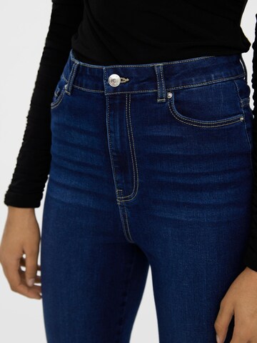 VERO MODA Flared Jeans 'MISTY' i blå