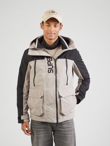 Superdry Tussenjas in Beige: voorkant