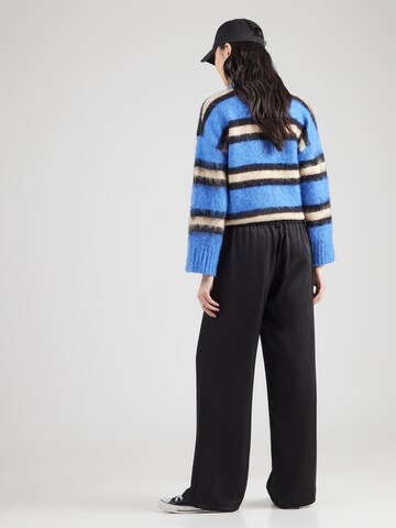 OBJECT - regular Pantalón plisado 'OBJCHILLI' en negro