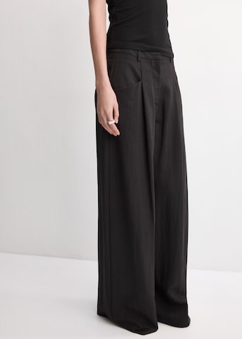 MANGO Wide leg Pleat-Front Pants 'ABEL' in Black: front