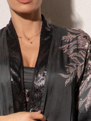 JIORO Kimono 'STAR DUST'‌ in Schwarz