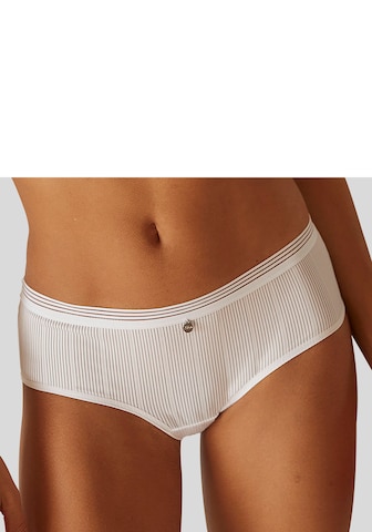 s.Oliver Boyshorts in White: front