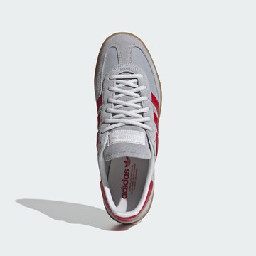 Baskets basses 'Handball Spezial' ADIDAS ORIGINALS en gris