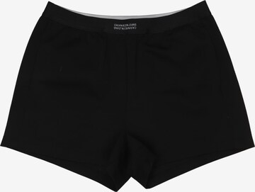 Calvin Klein Jeans Shorts in M in Black: front