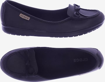 Crocs Flats & Loafers in 38 in Black: front