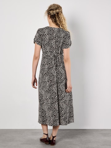 Robe ' ' Apricot en marron