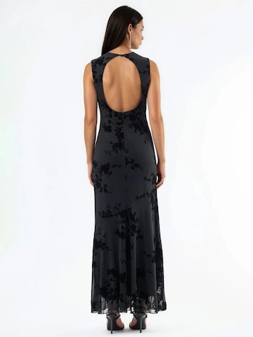 Hiccup Kleid in Schwarz