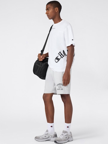 Champion Authentic Athletic Apparel Loosefit Sportshorts in Grau