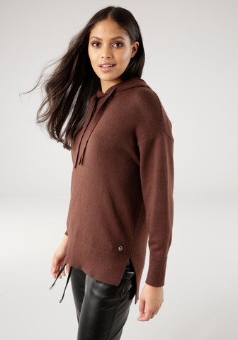 TAMARIS Sweater in Brown: front