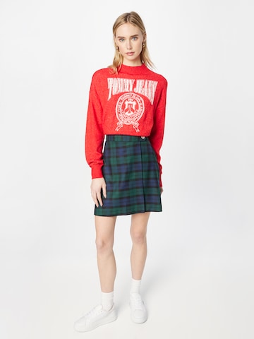 Tommy Jeans Sweater in Red