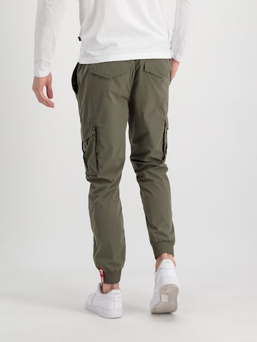 ALPHA INDUSTRIES Tapered Cargo nadrágok - zöld