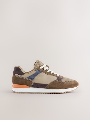 Next Sneaker in Braun