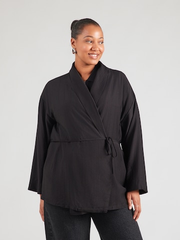 Bluză 'CARJOANNA' de la ONLY Carmakoma pe negru: față