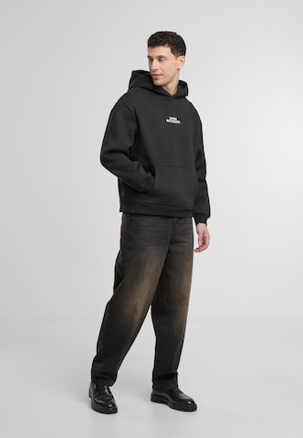 Miss Tee Sweatshirt 'Think Different' in Zwart
