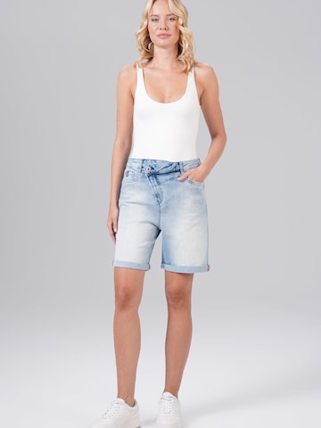 M.O.D MIRACLE OF DENIM Baggy Trousers in Blue: front