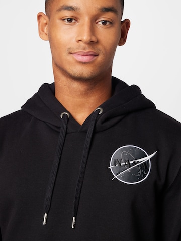 ALPHA INDUSTRIES Sweatshirt 'Dark Side' i svart