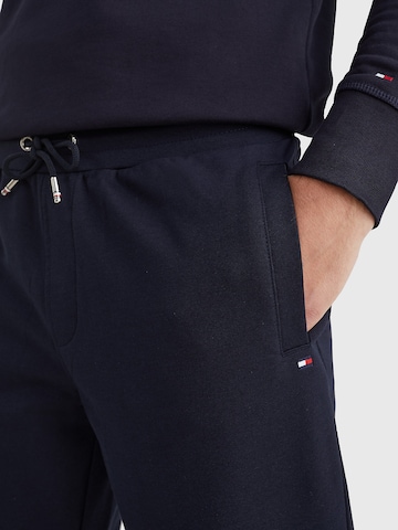 TOMMY HILFIGER Tapered Broek in Blauw