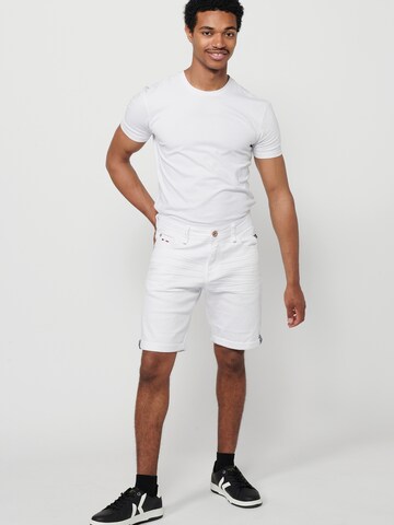 KOROSHI Regular Shorts in Weiß