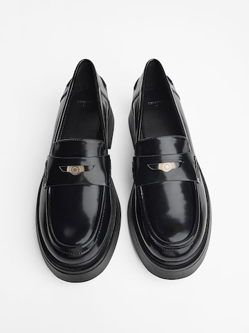 Chaussure basse Bershka en noir