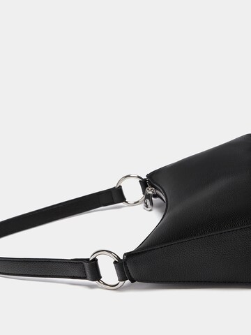 Pull&Bear Tasche in Schwarz