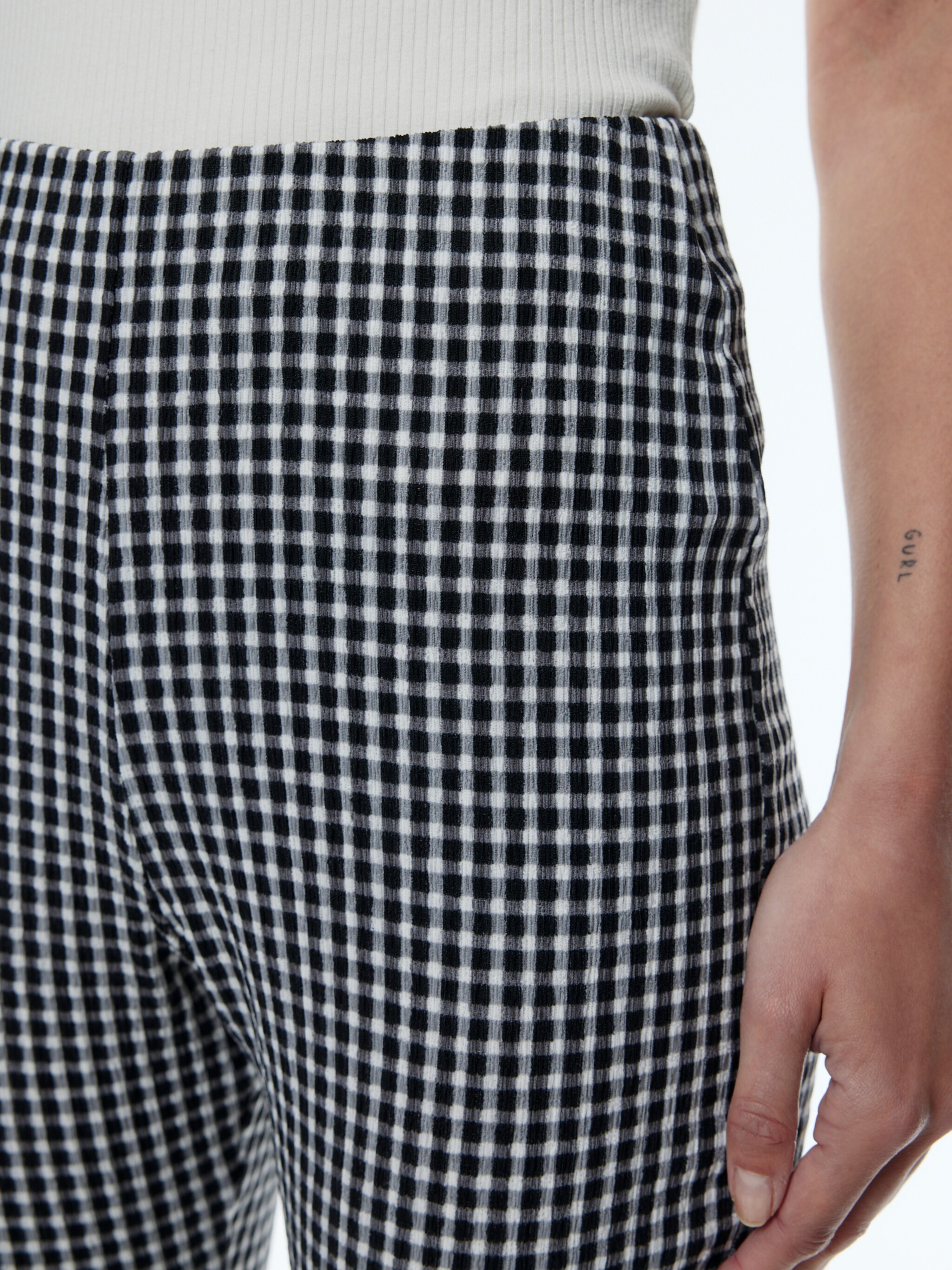 EDITED Produkte Hose 'Zelinda' schwarz